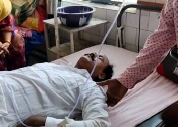 কামরুপ এক্সপ্রেস থেকে বেঁহুশ অবস্থার উদ্ধার ভিন রাজ্য ও ভিন জেলার দুই যাত্রী