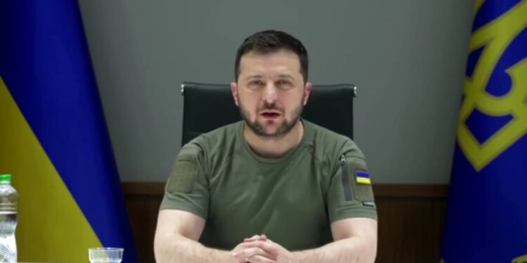 যুদ্ধ থামাতে পুতিনের সঙ্গে মুখোমুখি বসতে চান জেলেনস্কি