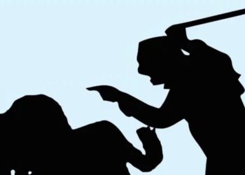 পিটিয়ে মাকে খুনের চেষ্টা ও কুপ্রস্তাবের প্রতিবাদ করা দম্পতি ও তাঁর মেয়েকে রামদার কোপ- দুই জঘন্য অপরাধের ঘটনায় ধৃতদের পাশে দাঁড়ালেন না বর্ধমানের কোন আইনজীবী