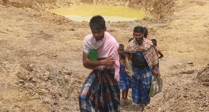 ভাতারে সংস্কার হওয়া পুকুরে নিজে থেকেই জমছে জল, অলৌকিক ঘটনা মনে করে পুকুরে পূণ্যস্নানের ঢল