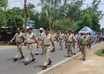 পূর্ব বর্ধমান পুলিশের উদ্যোগে গুসকরায় ট্রাফিক সচেতন র‍্যালি