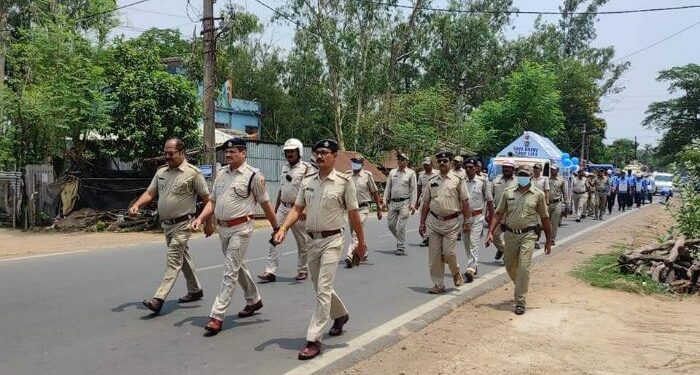 পূর্ব বর্ধমান পুলিশের উদ্যোগে গুসকরায় ট্রাফিক সচেতন র‍্যালি