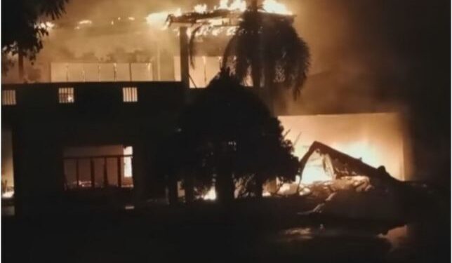 শ্রীলঙ্কায় সরকারবিরোধী ও সরকারপন্থী সমর্থকদের সংঘর্ষে ৫ জনের মৃত্যু