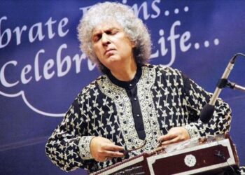 হৃদরোগে আক্রান্ত হয়ে মৃত্যু হল প্রবীণ সন্তুর বাদক শিব কুমার শর্মার