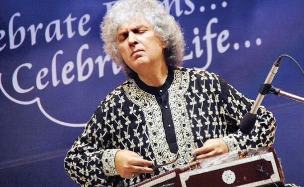 হৃদরোগে আক্রান্ত হয়ে মৃত্যু হল প্রবীণ সন্তুর বাদক শিব কুমার শর্মার