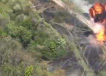 রাশিয়ান ট্যাঙ্ক ধ্বংসের ভিডিও পোস্ট করল ইউক্রেনের প্রতিরক্ষা মন্ত্রক