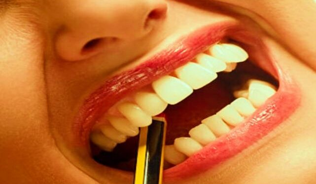 আসামী ধরতে গিয়ে মহিলাদের কামড়ে জখম দুই পুলিশকর্মী, গ্রেফতার ৩