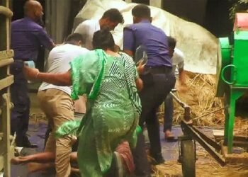 বাংলাদেশে ফের আক্রান্ত সংখ্যালঘু : পুলিশের সামনেই  হামলা চালালো কাউন্সিলর ও তার পরিবার