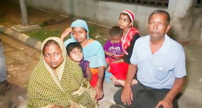 তৃনমূলের গোষ্ঠীদ্বন্দ্বের জেরে দু’বছর ধরে ঘরছাড়া এক গোষ্ঠীর লোকজন, হতাশায় আত্মহত্যার চেষ্টা ঘরছাড়া গৃহবধুর