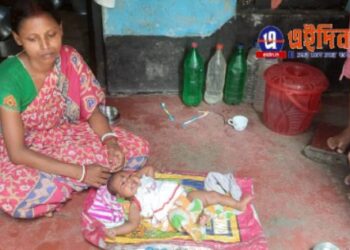 ভাগিরথীতে ঝাঁপ দেওয়ার মুহুর্তে বধু ও তাঁর শিশুকন্যার প্রাণ বাঁচালেন কাটোয়ার চায়ের দোকানদার পুতুল সর্দার