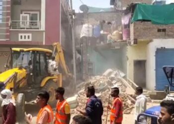 মধ্যপ্রদেশের রাজগড়ে বরযাত্রীর উপর হামলার ঘটনায় অভিযুক্তদের বাড়ি বুলডোজার দিয়ে গুঁড়িয়ে দিল প্রশাসন