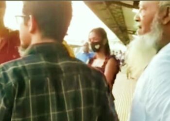 বাংলাদেশে টিপ কান্ডের পর এবার জিন্স প্যান্ট ও টপ পড়ায় হেনস্থা তরুনীকে