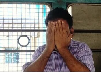 তেজস্ক্রিয় পদার্থ বিক্রির নামে প্রতারণার অভিযোগে গ্রেপ্তার অবসরপ্রাপ্ত বিডিও