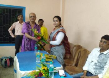 জনপ্রতিনিধি ও সাংবাদিকদের সম্বর্ধনা দিল গুসকরা পুরসভা, ওয়ার্ডের সমস্যা ও সমাধান নিয়ে চললো আলোচনা