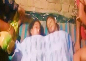 নিজের দুই শিশুসন্তানকে শ্বাসরোধ করে খুন করে চম্পট দিল মুর্শিদাবাদের খোদাবক্স সেখ