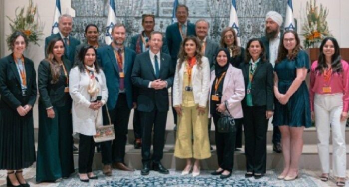 গোপনে ইসরায়েলের সঙ্গে বন্ধুত্ব বাড়াচ্ছে পাকিস্থান