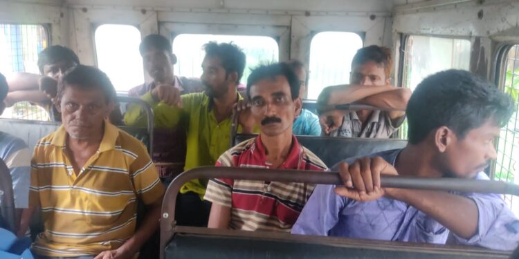 ভাতারের মোহনপুর গ্রামে সংঘর্ষের ঘটনায় গ্রেফতার তৃণমূল নেতাসহ ৭