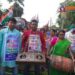 গ্যাস সিলিণ্ডার ও ওভেন গলায় ঝুলিয়ে কীর্তন গান গেয়ে তৃণমূলের মোদী সরকার বিরোধী মিছিল