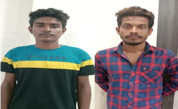 বধুর হাত কেটে নেওয়ার ঘটনা : আক্রান্তের স্বামীর দুই সহযোগীকে গ্রেফতার করল পুলিশ