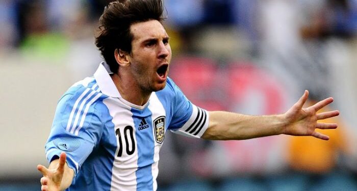 মাঠ ছেড়ে এবার পেশাদারি অভিনয়ে নামছেন আর্জেন্টাইন তারকা লিওনেল মেসি