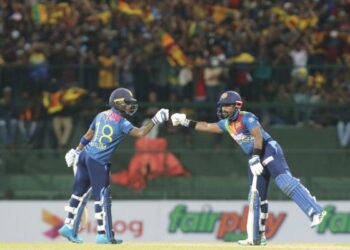 অধিনায়ক দাসুন শানাকার বিস্ফোরক ব্যাটিংয়ে অস্ট্রেলিয়ার বিরুদ্ধে অবিশ্বাস্য জয় এনে দিল শ্রীলঙ্কাকে