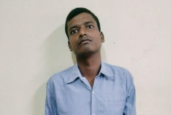 মা’কে মাথা থেঁতলে খুন করে রাতভর মৃতদেহের পাশে বসে রইল মানসিক ভারসাম্যহীন ছেলে