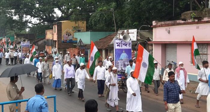 শান্তির বার্তা দিতে মন্দির, মসজিদ, গির্জা, গুরদুয়ারায় ট্যাবলোসহ পদযাত্রা জামালপুরে