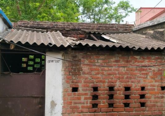 উন্নয়ন কাজের সরকারি টাকা তছরুপের ঘটনায় এবার কাঠগড়ায় খোদ গলসির বিডিও