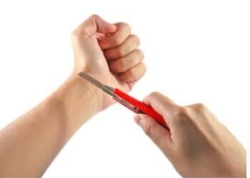 হাতের শিরা কেটে আত্মহত্যার চেষ্টা করল পাকিস্তানের তরুণ ক্রিকেটার