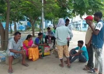 মালদায় পিক আপ ভ্যানের ধাক্কায় মৃত্যু ৪ মোটরভ্যানের যাত্রীর