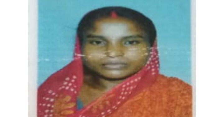 আত্মহত্যার জন্য কীটনাশক ট্যাবলেট খেয়েছিলেন ঋণে জর্জরিত বধু, প্রাণে বাঁচতে চেয়ে ভাইজিকে ফোন, কিন্তু হল না শেষ রক্ষা