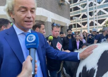 ভারতকে ‘মুসলিম তোষণ’ বন্ধের পরামর্শ দিলেন ডাচ এমপি গির্ট ওয়াইল্ডার্স