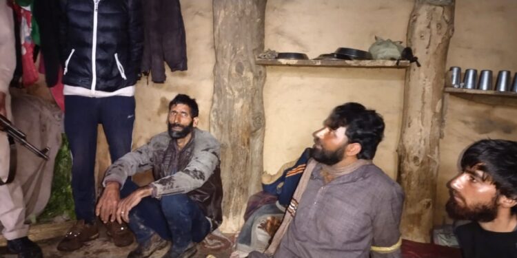 জম্মুতে বিজেপির আইটি সেলের প্রধান ‘ওয়ান্টেড’ জঙ্গি তালিব হুসেন শাহ গ্রেফতার