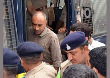 গুজরাট দাঙ্গা মামলায় গ্রেফতার বরখাস্ত আইপিএস অফিসার সঞ্জীব ভাট