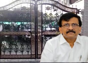 ১০৩৪ কোটি টাকার জমি কেলেঙ্কারি মামলা  : ভোর হতেই শিবসেনা নেতা সঞ্জয় রাউতের বাড়িতে হানা ইডির