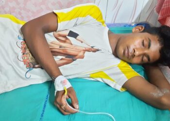 পরীক্ষায় ফেল করার আশঙ্কায় কীটনাশক খেয়ে আত্মহত্যার চেষ্টা কাটোয়ার সপ্তম শ্রেণীর ছাত্রের