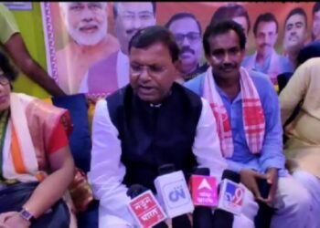 “মুখ্যমন্ত্রীর কালিঘাটের বাড়িতে নিরাপত্তায় বড়সড় গাফিলতি ছিল বলেই অজ্ঞাত পরিচয় ব্যক্তি ঢুকে যেতে পেরেছে”- বললেন কেন্দ্রীয় অর্থ প্রতিমন্ত্রী