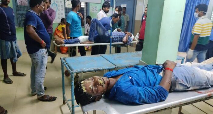 ভাতারে দুই বাইকের মুখোমুখি সংঘর্ষ, মৃত দুই বাইক আরোহী,আহত ২