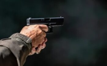 জগদ্দলে ভর সন্ধ্যায় শ্যুটআউট, পালটা বোমাবাজি, অগ্নিসংযোগ