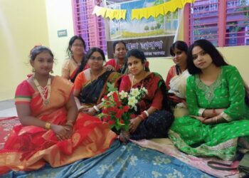 বর্ষপূর্তির আনন্দে মেতে উঠল ‘খোলা জানালা’ সদস্য সদস্যারা