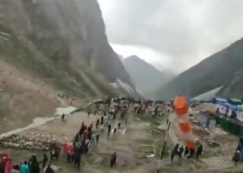 অমরনাথ গুহার কাছে মেঘ ভাঙা বৃষ্টিপাতের পর ভূমিকম্প, মৃত ১৫, আহত ৪৮