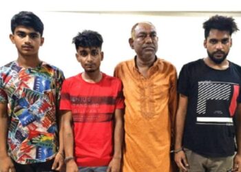 বেড়াতে যাওয়ার নাম করে কিশোরী প্রেমিকাকে মদের ঠেকে নিয়ে গিয়ে ধর্ষণ, প্রেমিকসহ গ্রেফতার  ৪