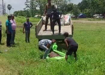 মালদার গাজলে রেলকর্মীর স্ত্রীর অর্ধনগ্ন ক্ষতবিক্ষত দেহ উদ্ধার