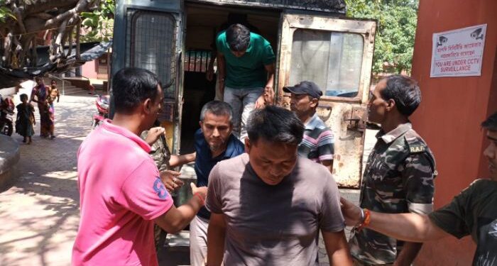 কাটোয়ার প্রাক্তন নৌসেনা কর্মীর হেরোইন পাচার চক্রের ২ মণিপুরী সদস্য গ্রেফতার