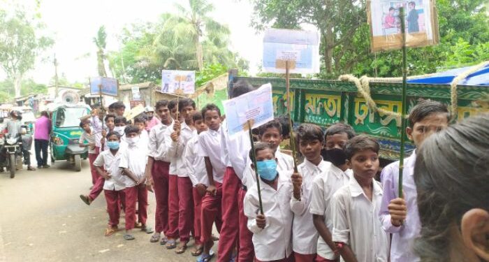 এলাকাকে প্লাস্টিক মুক্ত করতে উদ্যোগী হল গলসির সাটিনন্দী পঞ্চায়েতের উদ্যোগ