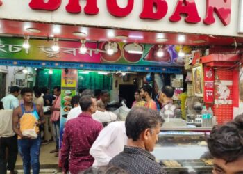 দু’বছর বাদে ফের তৃণমূলের শহীদ স্মরণ দিবসে জমজমাট শক্তিগড়ের ল্যাংচা ব্যবসা