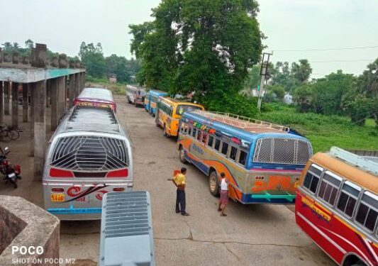 শহীদ দিবসের দিন ‘অঘোষিত বনধ’কে কি রোখা যায় না ?