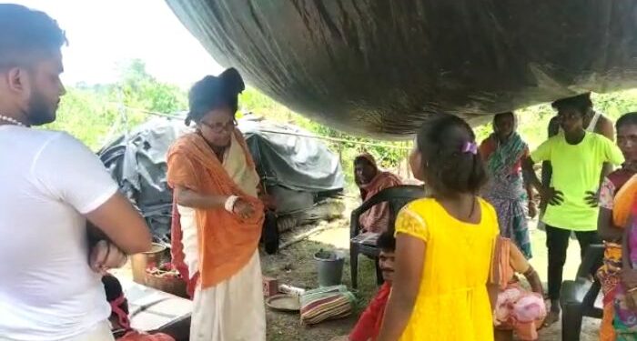 ঝাড়ফুঁকের নামে সপ্তম শ্রেনীর ছাত্রীকে নির্যাতনের অভিযোগ