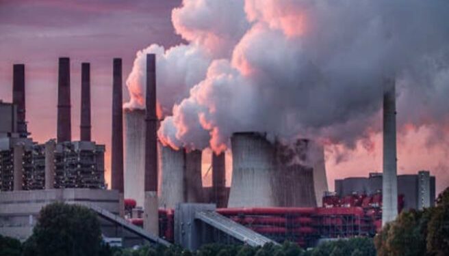 আকাশছোঁয়া মূল্যবৃদ্ধির মাঝে বিদ্যুতের ‘শক’ পেতে চলেছেন সাধারণ মানুষ