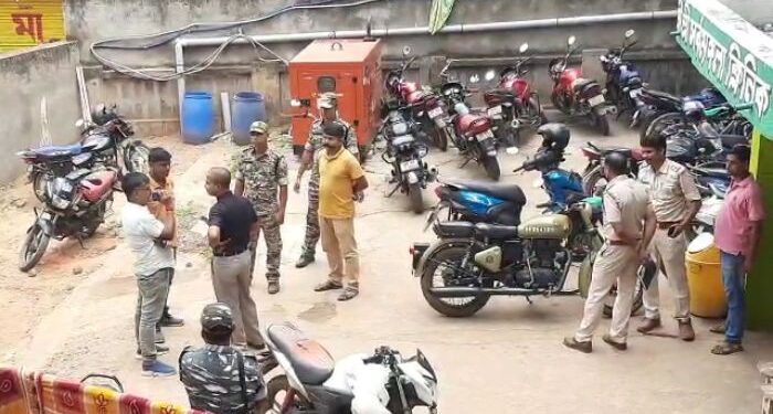 নার্সিংহোমে আগুন দেখে তিনতলা থেকে নিচে ঝাঁপ দিলেন মহিলা কর্মী, আর তারপরেই ঘটল……….